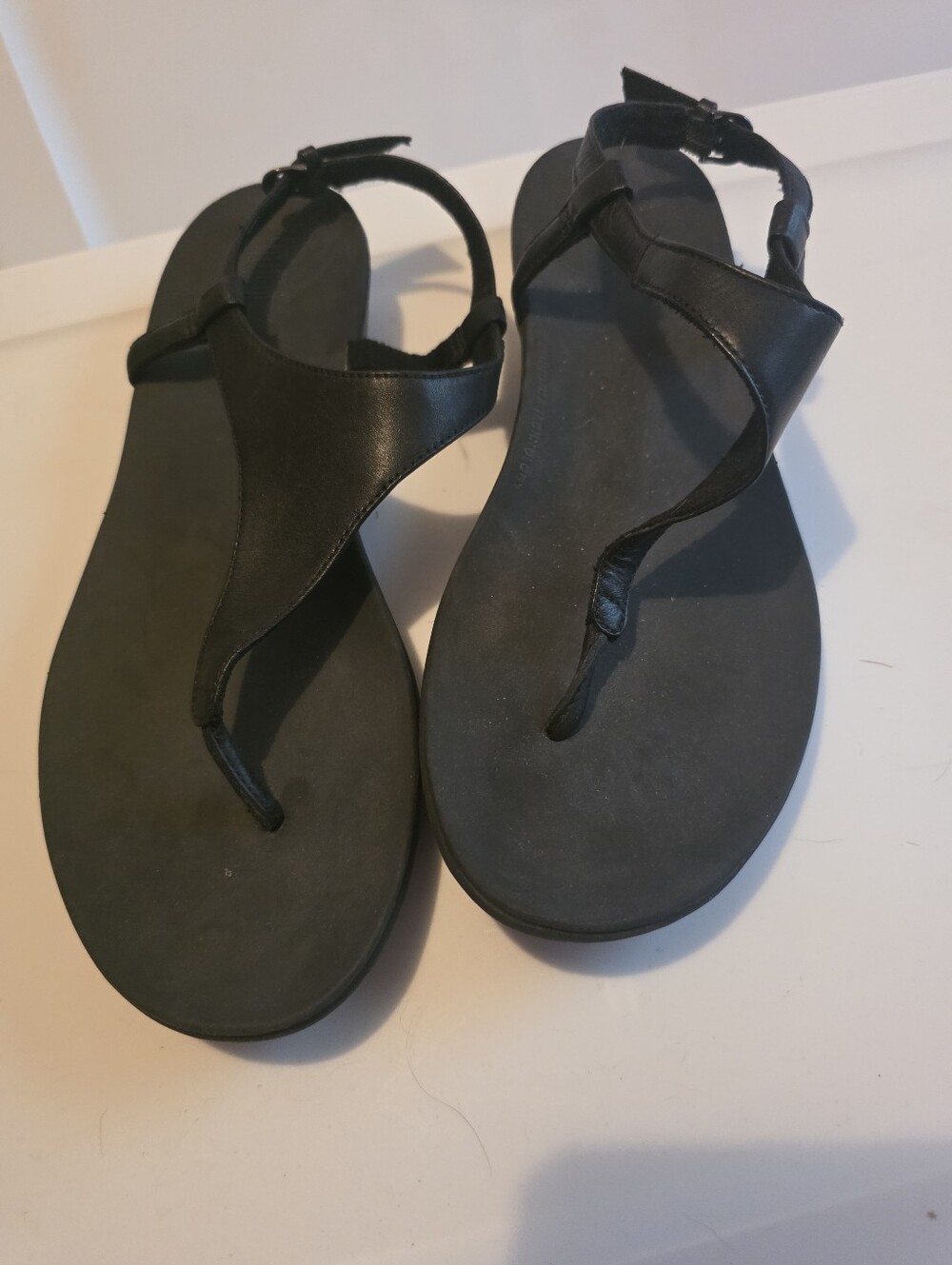 Womens FITFLOP Black Women's Leather T-Strap Sandals Size 9